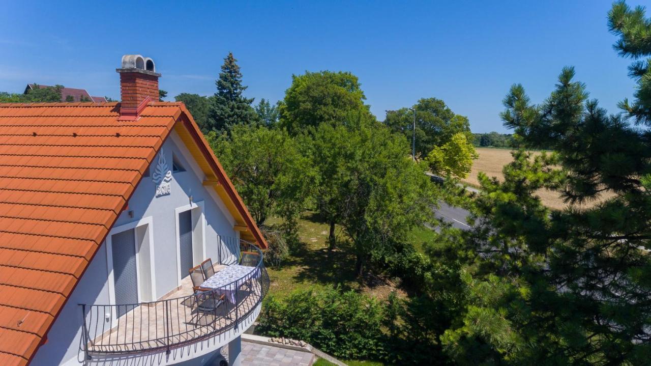 Tulipán vendégház Orvenyes Exterior foto